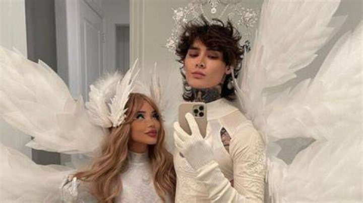 Tim Henson Is In A Relationship With His Girlfriend Gigi Since 2019